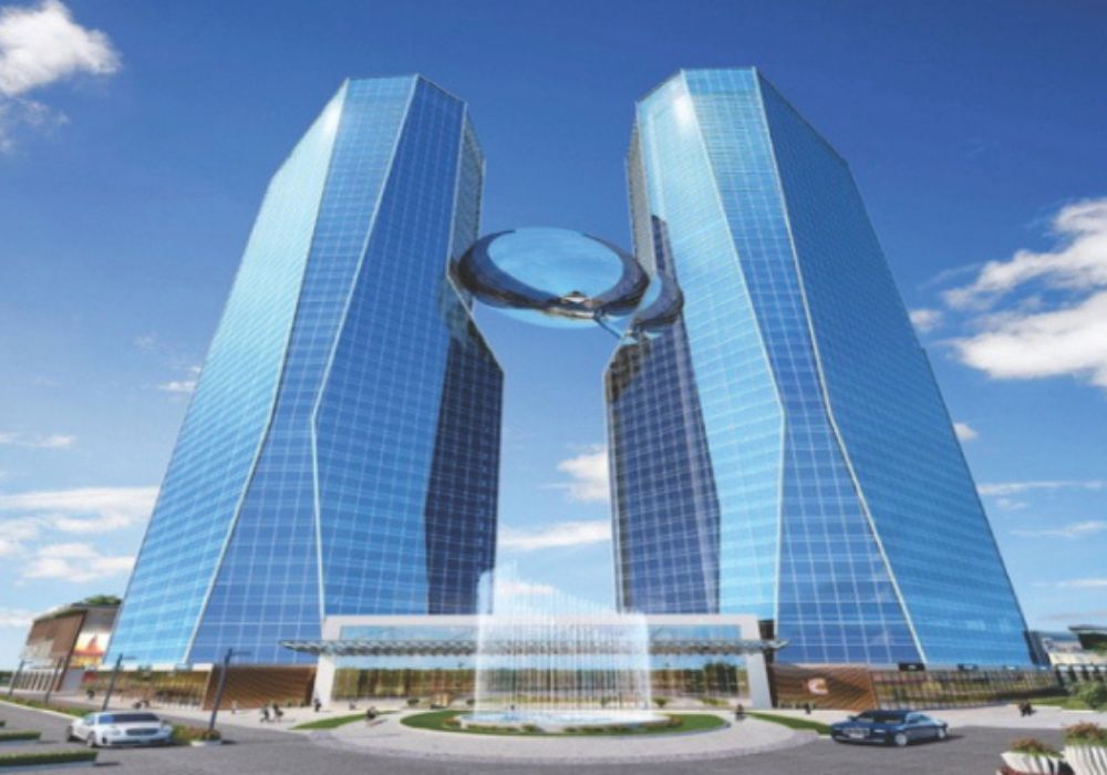 PROJECT-BHUTANI CYBERTHUM, NOIDA PROJECT-BHUTANI<br />
CYBERTHUM, NOIDA